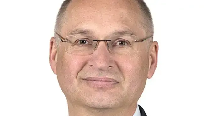 חבר פרלמנט סלובני שהתפטר כי גנב כריך
