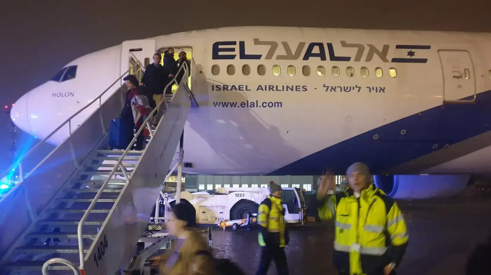 מטוס ראש הממשלה שקורקע בפולין בשל תקלה - 15/2 מטוס ראש הממשלה שקורקע בפולין בשל תקלה - 15/2