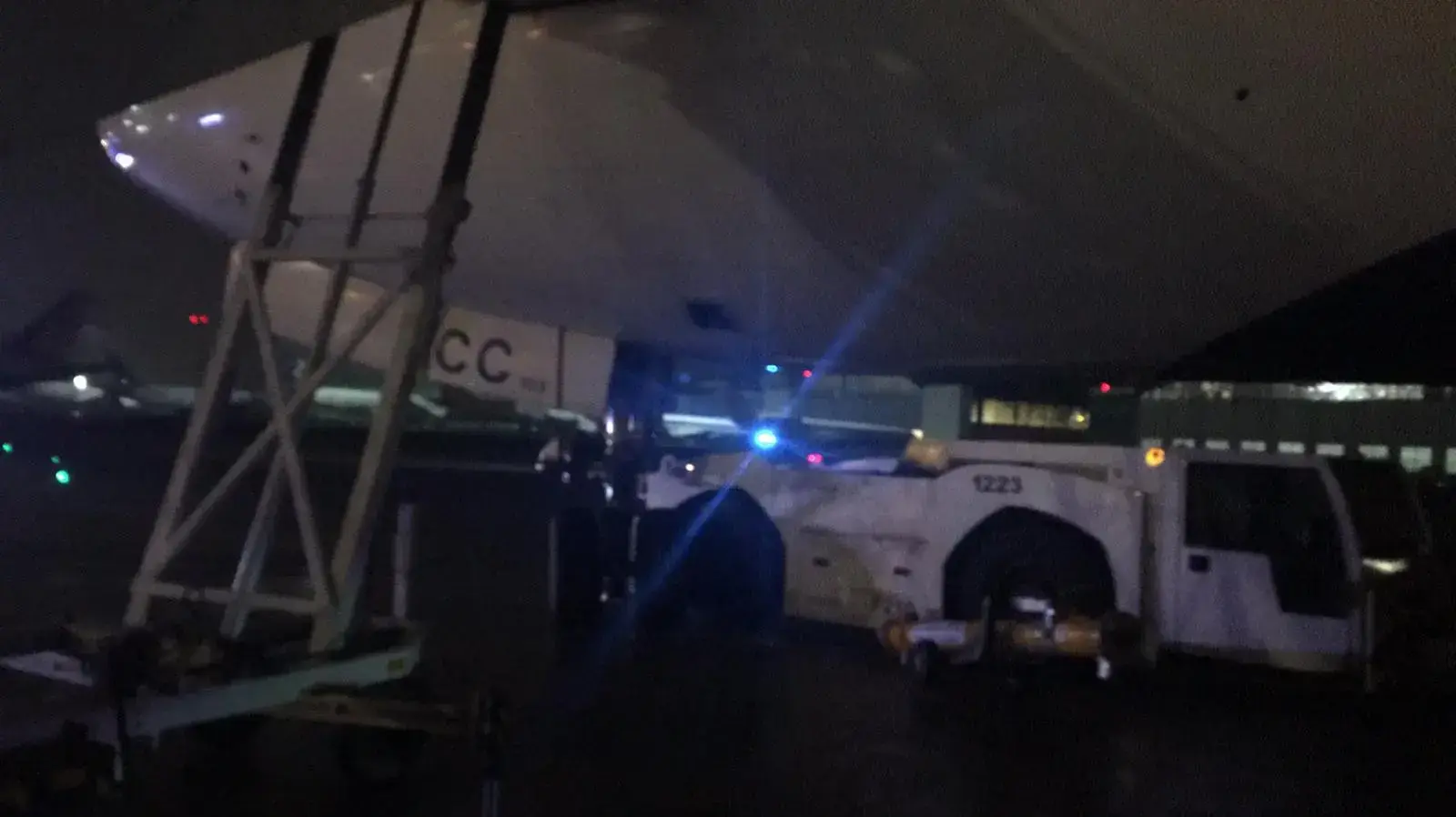 מטוס ראש הממשלה שקורקע בפולין בשל תקלה - 15/2 מטוס ראש הממשלה שקורקע בפולין בשל תקלה - 15/2