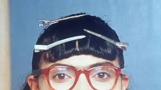 שיר הפתיחה של "אני בטי המכוערת"