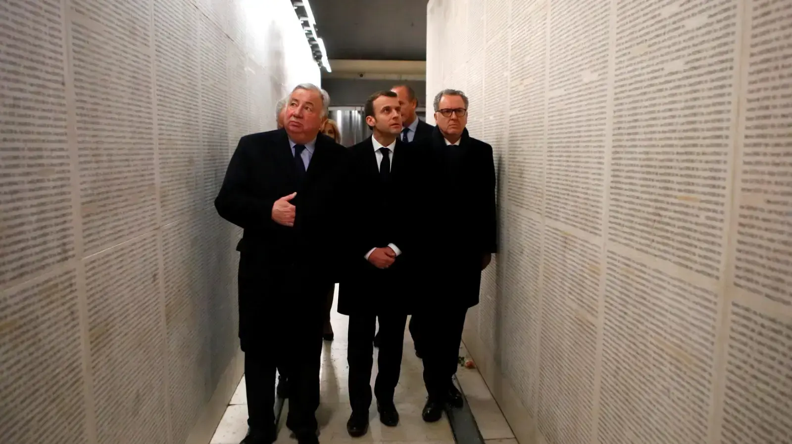 נשיא צרפת מקרון בסיור באנדרטת השואה בפריז, 19 בפברואר 2019