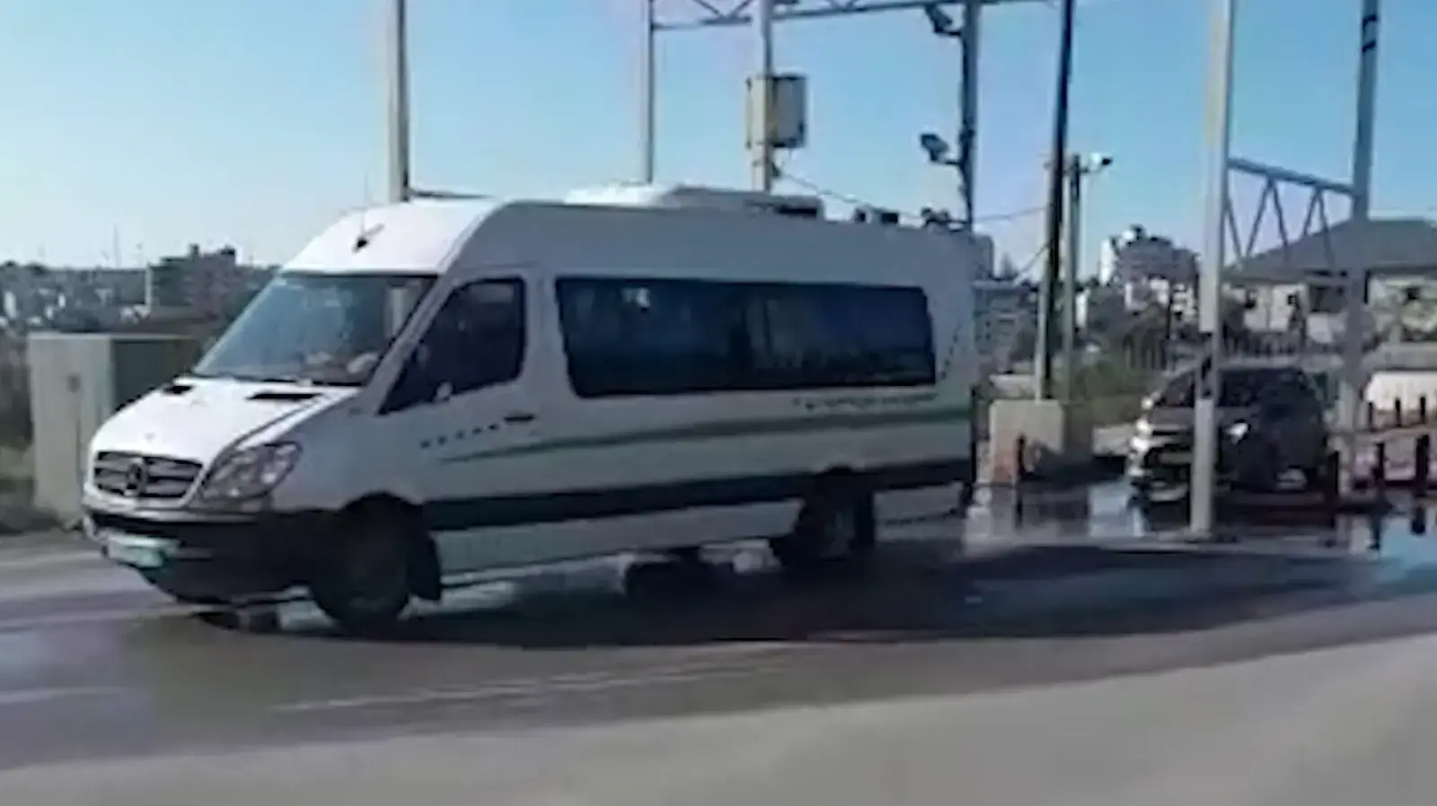 תיעוד כלי רכב פלסטינים עוברים במחסום פוקוס ללא בידוק - 22 בפברואר 2019 תיעוד כלי רכב פלסטינים עוברים במחסום פוקוס ללא בידוק - 22 בפברואר 2019
