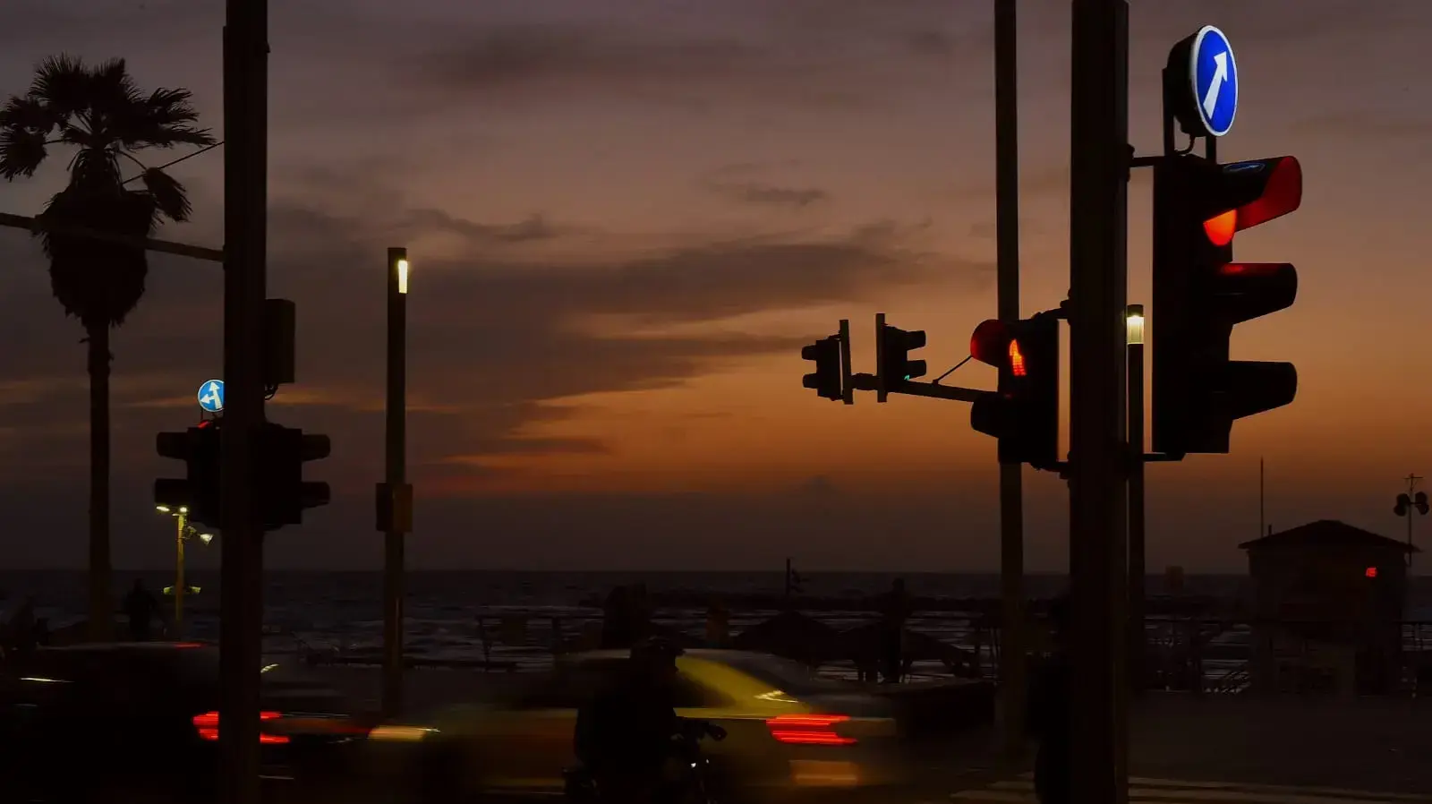 שקיעה בשמי תל אביב 26 בפברואר 2019 שקיעה בשמי תל אביב 26 בפברואר 2019