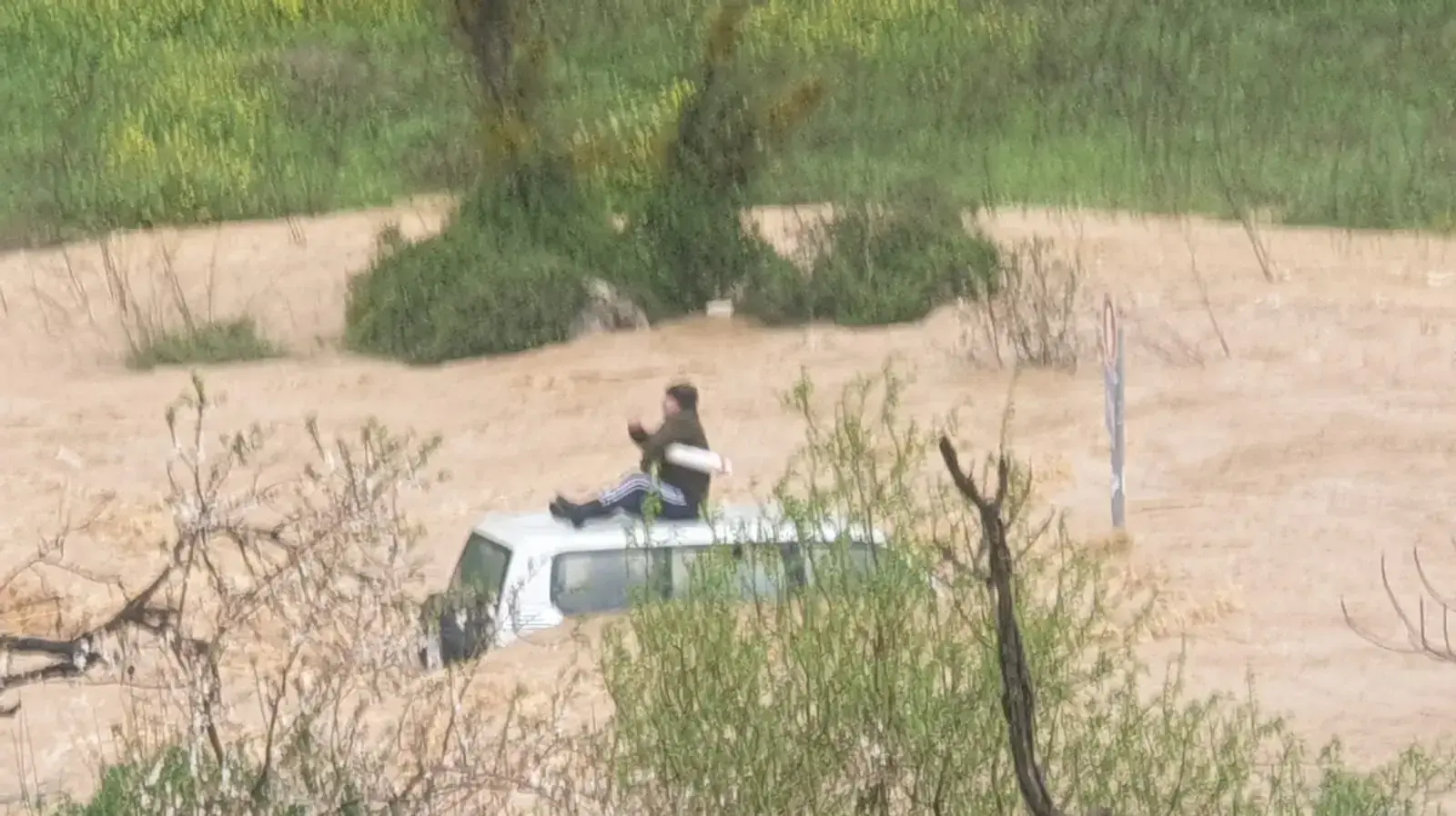 זירת חילוץ לכודים בנחל בעמק הארזים 28 פברואר 2019 זירת חילוץ לכודים בנחל בעמק הארזים 28 פברואר 2019