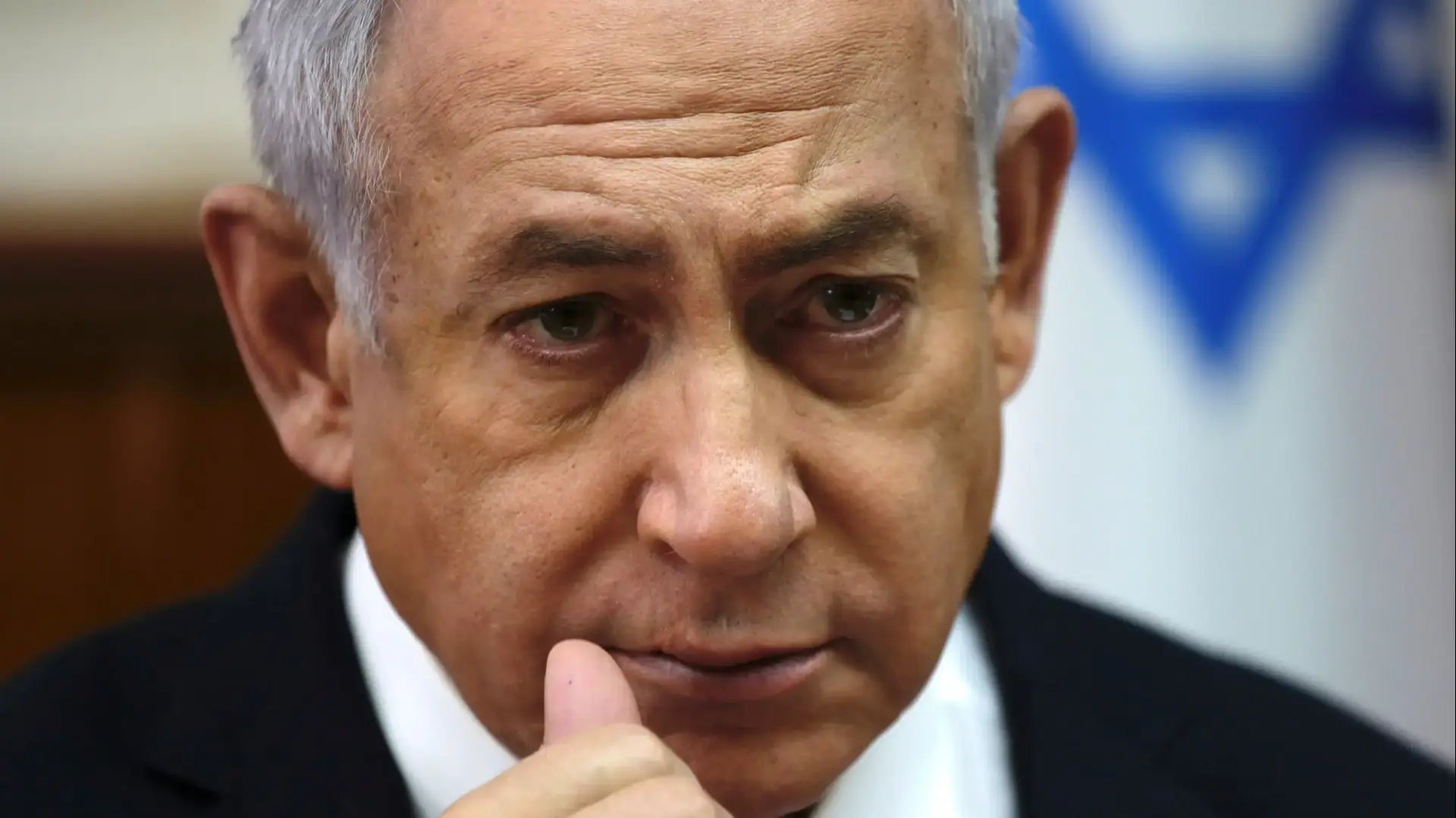 ראש הממשלה בנימין נתניהו בפתח ישיבת ממשלה, 13 בינואר 2019
