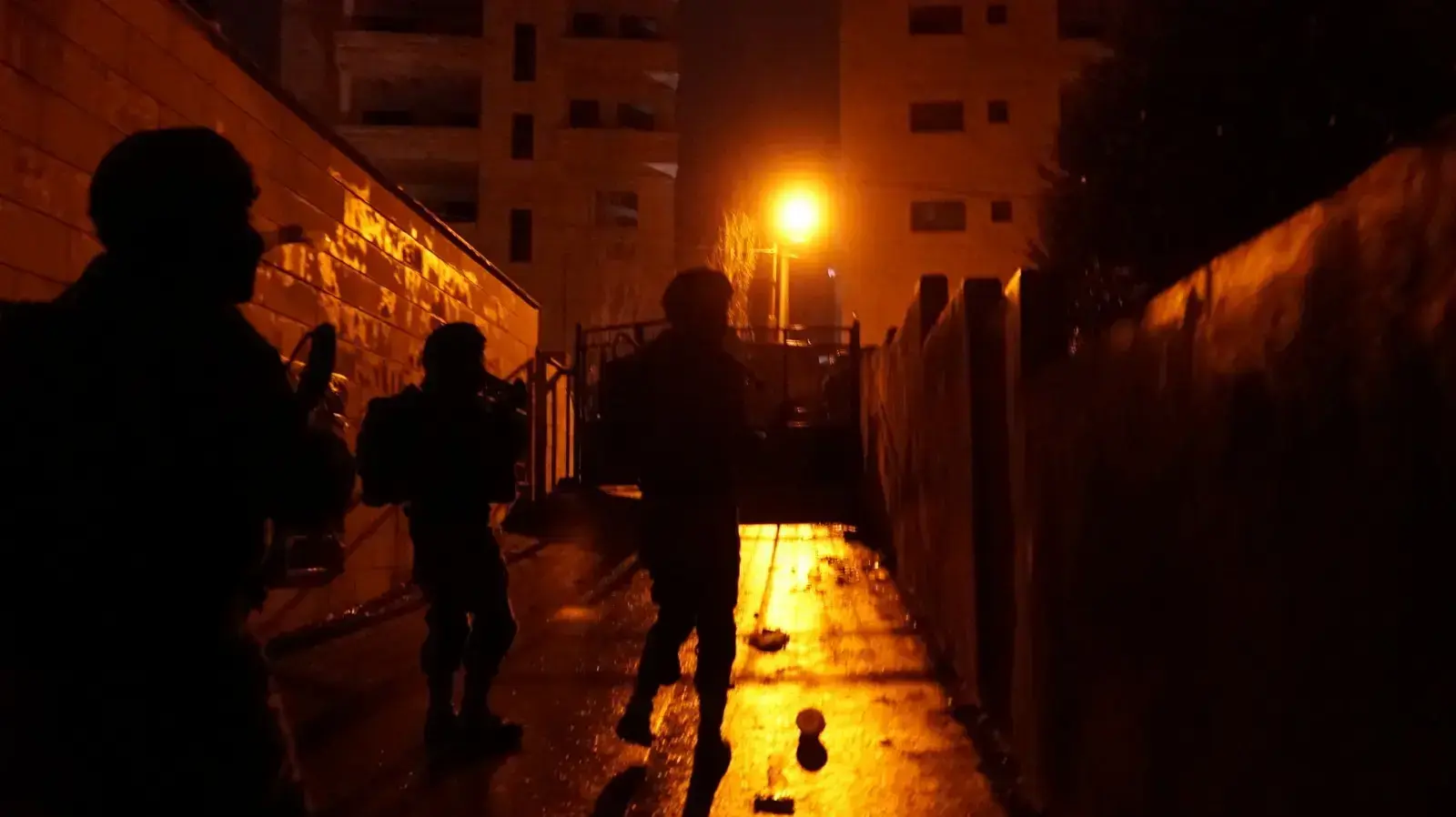 מבצע של לוחמי צה"ל במרחב החטיבה המרחבית ״בנימין״ כחלק מהמערכה נגד ארגון הטרור חמאס. מבצע של לוחמי צה"ל במרחב החטיבה המרחבית ״בנימין״ כחלק מהמערכה נגד ארגון הטרור חמאס.