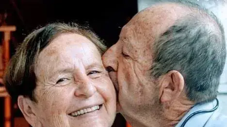 דינה פורת שנספתה בתאונת השיט בצ'ילה עם בעלה חקי דינה פורת שנספתה בתאונת השיט בצ'ילה עם בעלה חקי