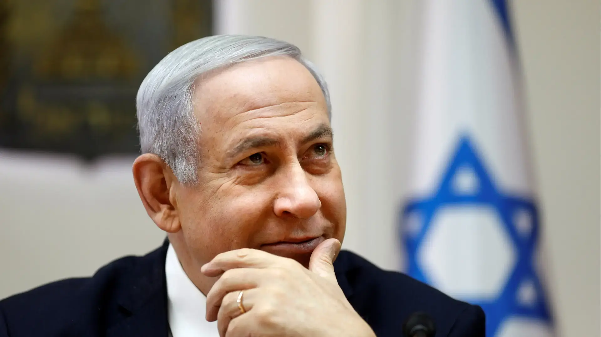 ראש הממשלה בנימין נתניהו בפתח ישיבת ממשלה, 10 במרץ 2019 ראש הממשלה בנימין נתניהו בפתח ישיבת ממשלה, 10 במרץ 2019