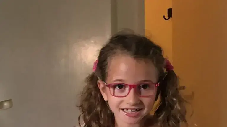 רות בירנבאום אשר סובלת משיתוק מוחין ותיקח חלק במירוץ ירושלים
רות בירנבאום אשר סובלת משיתוק מוחין ותיקח חלק במירוץ ירושלים