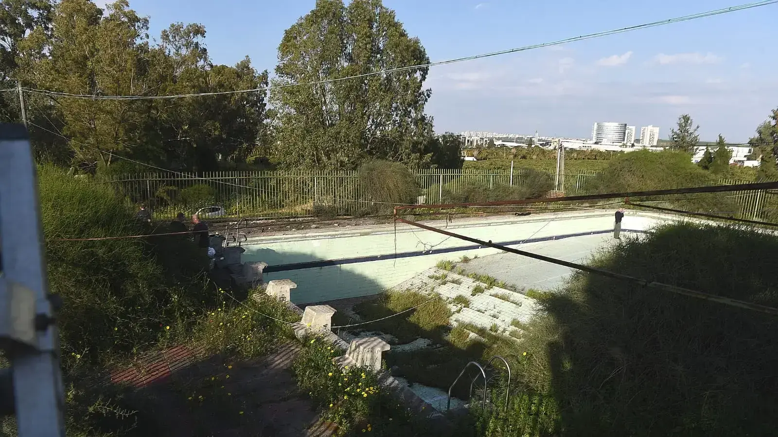 איתור שרידי הרקטה שנורתה מרצועת עזה סמוך לחולון, 15 במרץ 2019 איתור שרידי הרקטה שנורתה מרצועת עזה סמוך לחולון, 15 במרץ 2019