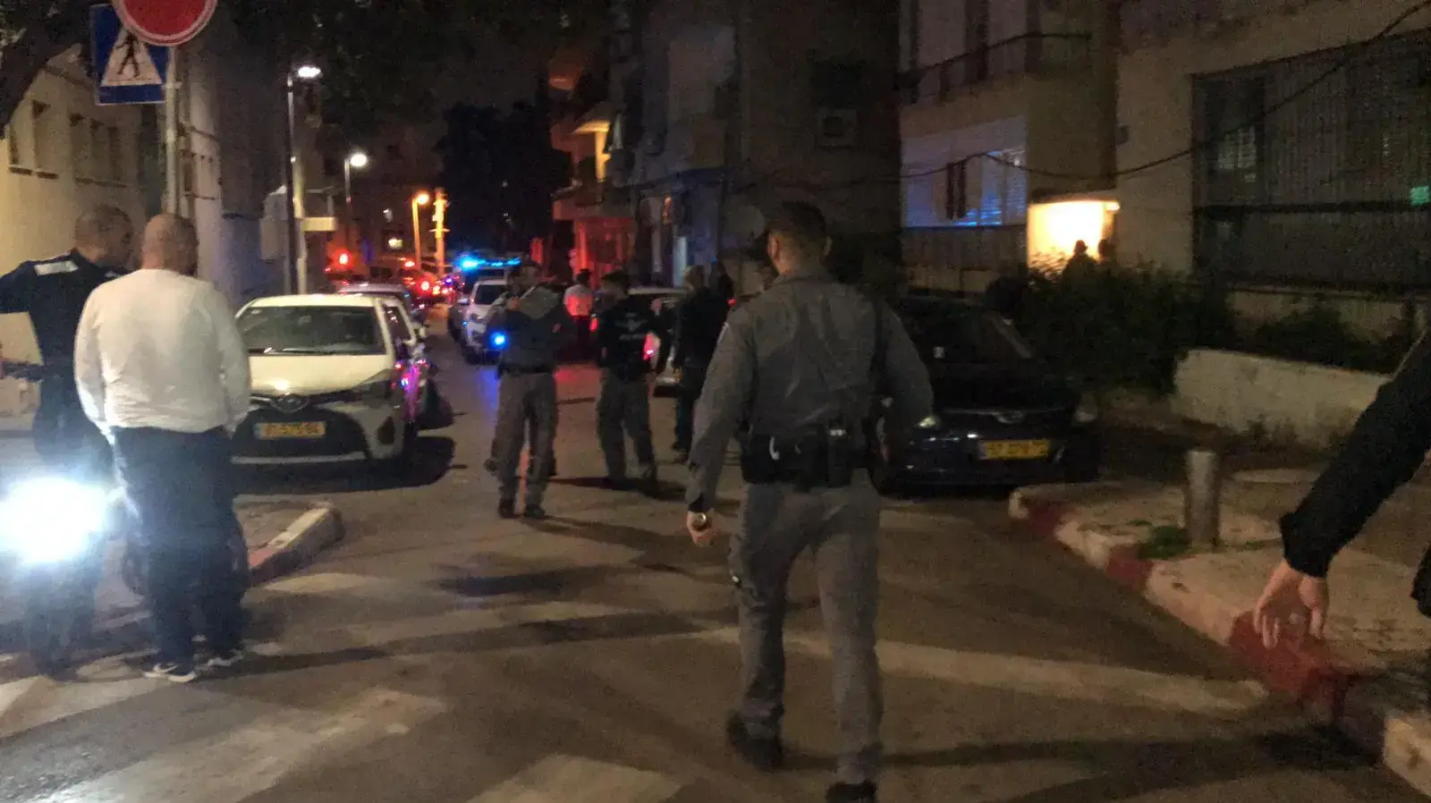 זירת ירי ביפו בו נרצח צעיר בן 27, 15 במרץ 2019 זירת ירי ביפו בו נרצח צעיר בן 27, 15 במרץ 2019