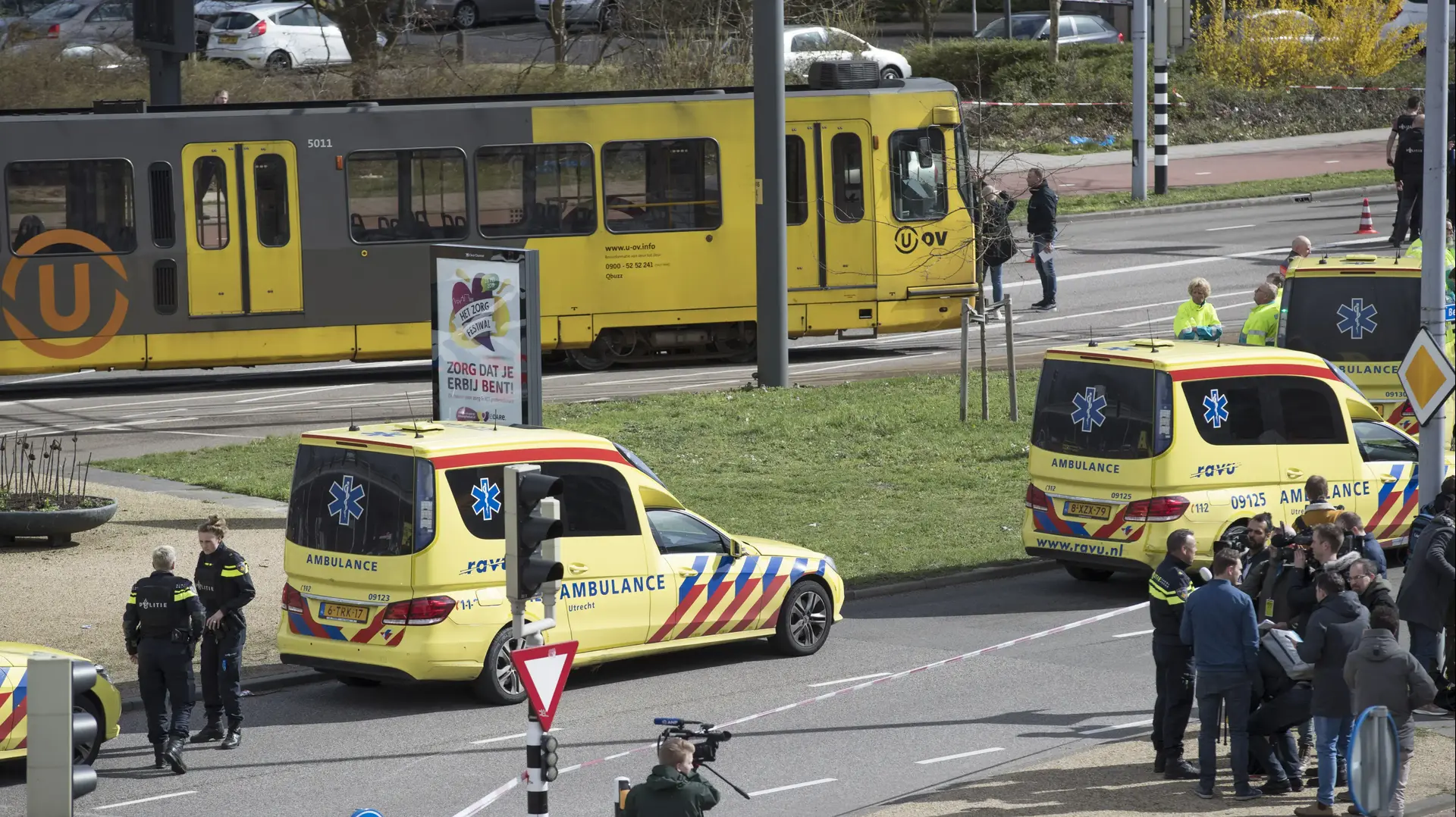 חשד לטרור בהולנד: הרוג ופצועים מירי לעבר רכבת קלה בעיר אוטרכט, 18 במרץ 2019 חשד לטרור בהולנד: הרוג ופצועים מירי לעבר רכבת קלה בעיר אוטרכט, 18 במרץ 2019