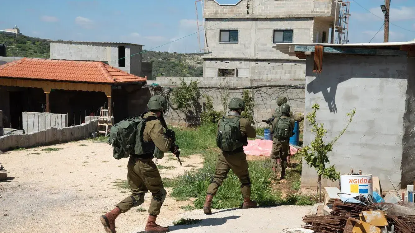 סריקות לוחמי צה"ל אחר המחבל מהפיגוע באריאל 18 במרץ 2019 סריקות לוחמי צה"ל אחר המחבל מהפיגוע באריאל 18 במרץ 2019
