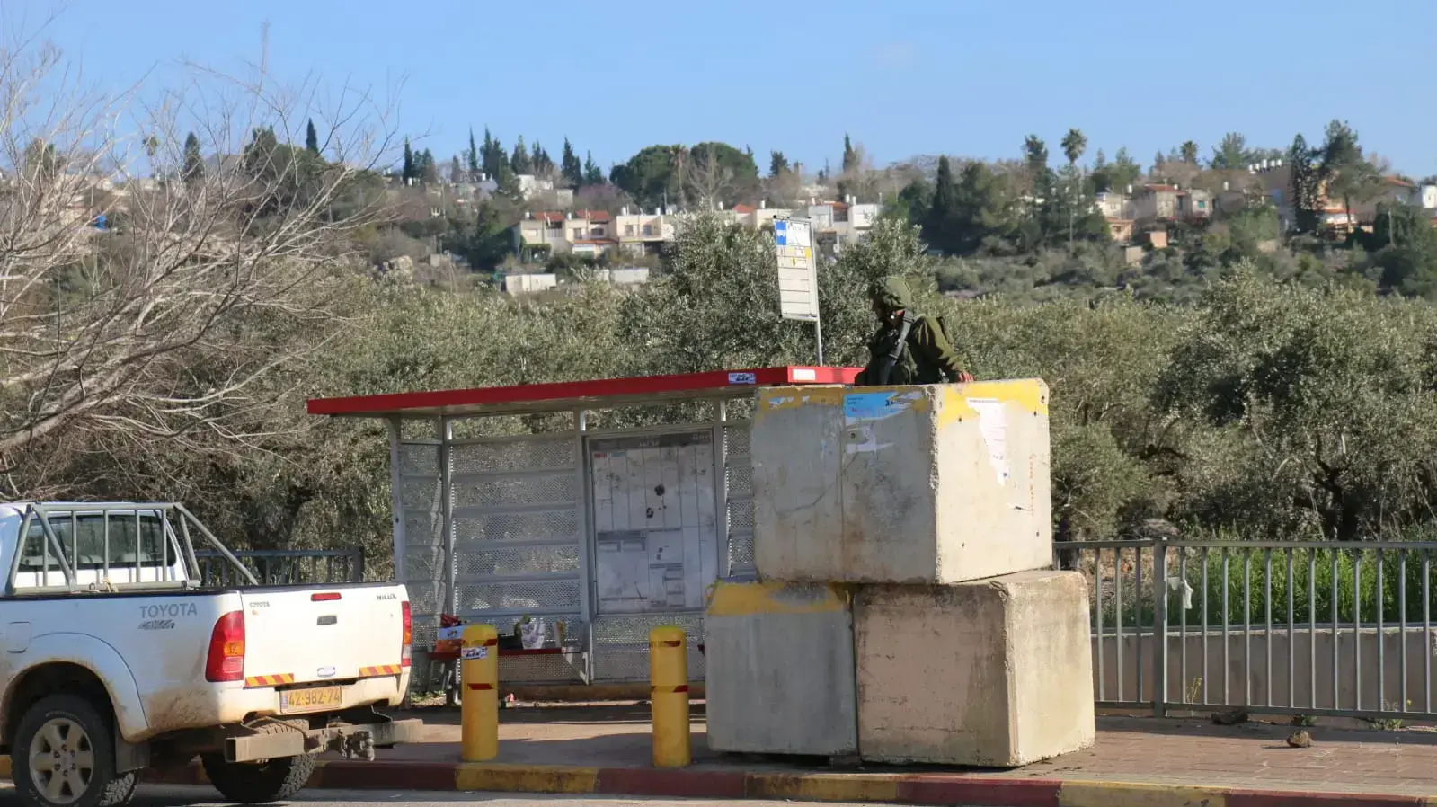 תיגבור כוחות צה"ל בצומת אריאל. בטונדות גבוהות וחיילים דרוכים. 18 במרץ 2019 תיגבור כוחות צה"ל בצומת אריאל. בטונדות גבוהות וחיילים דרוכים. 18 במרץ 2019