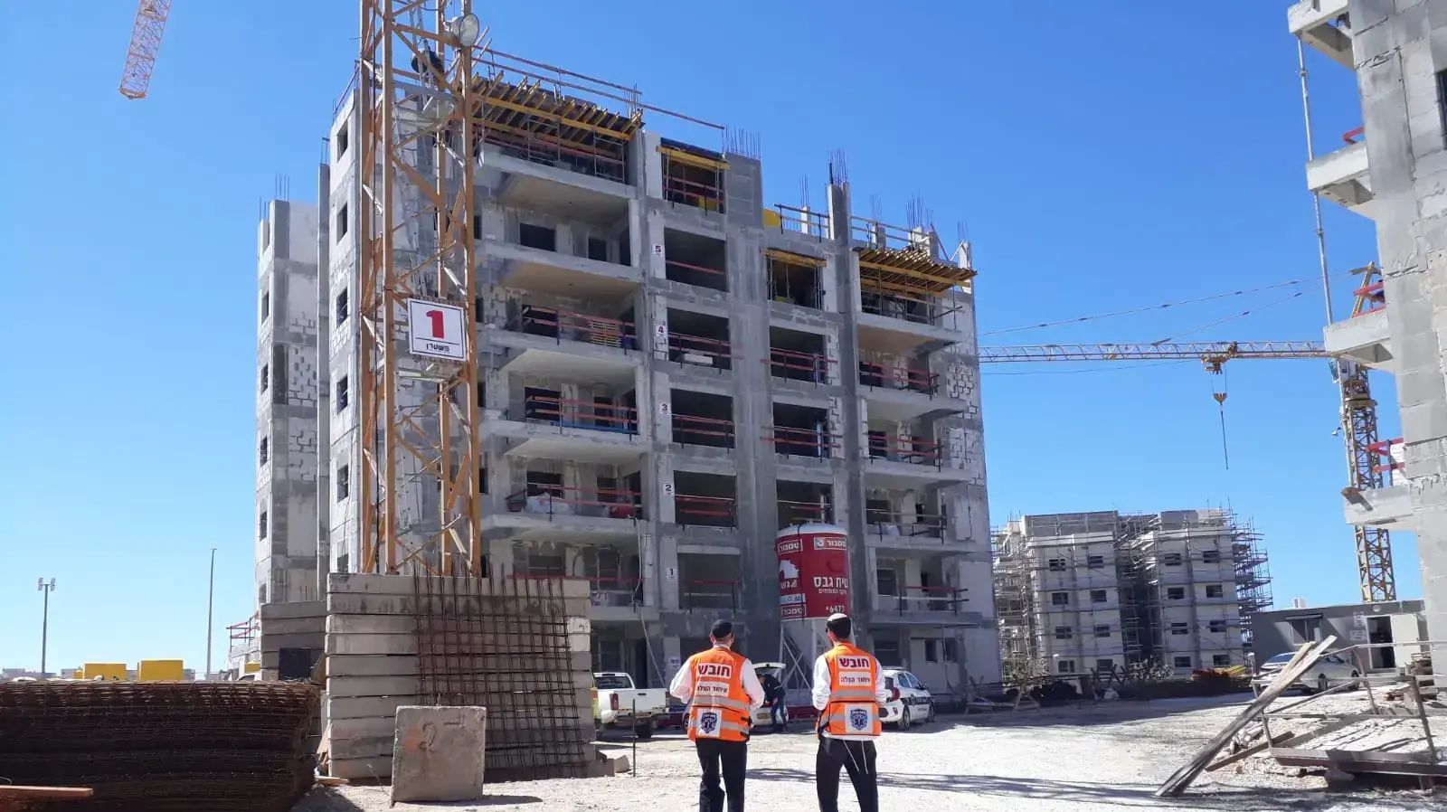 אתר הבנייה בחריש בה נפל אל מותו פועל בניין בן 40