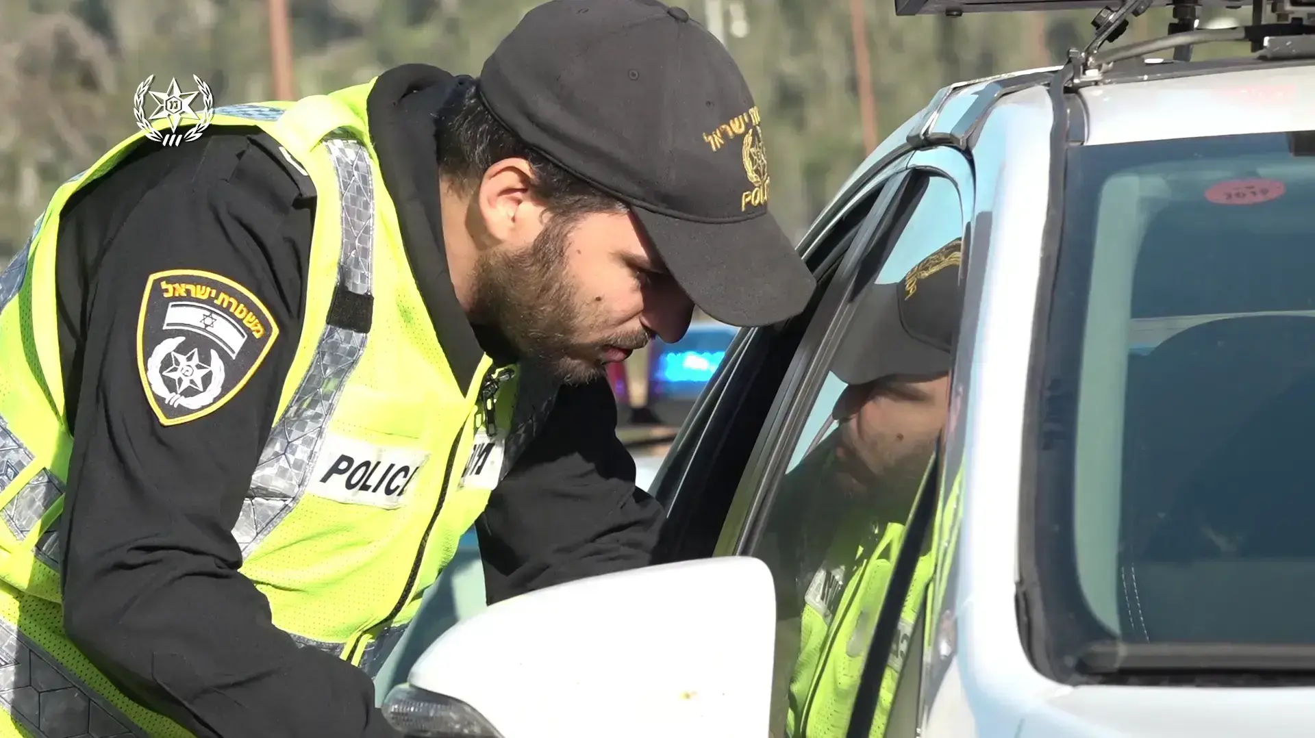 שיטת אכיפה חדשה: השוטרים עלו על אוטובוסים בקווי שירות ועקבו אחר עבירות התנועה שביצעו נהגים בכביש