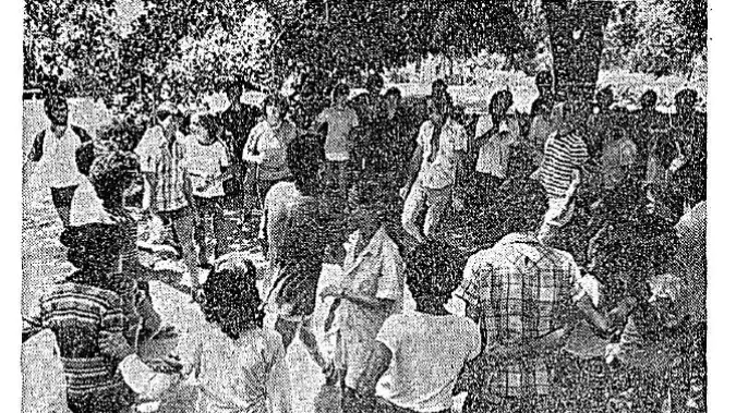 כתבה מתוך עיתון דבר ב-1980 על דרישת ריבונות ישראלית ברמת הגולן
כתבה מתוך עיתון דבר ב-1980 על דרישת ריבונות ישראלית ברמת הגולן