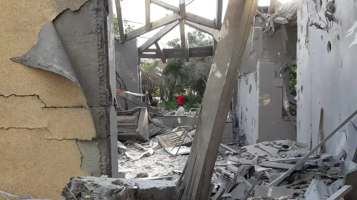 פגיעה ישירה של רקטה בקיבוץ משמרת, 25 במרץ 2019 פגיעה ישירה של רקטה בקיבוץ משמרת, 25 במרץ 2019