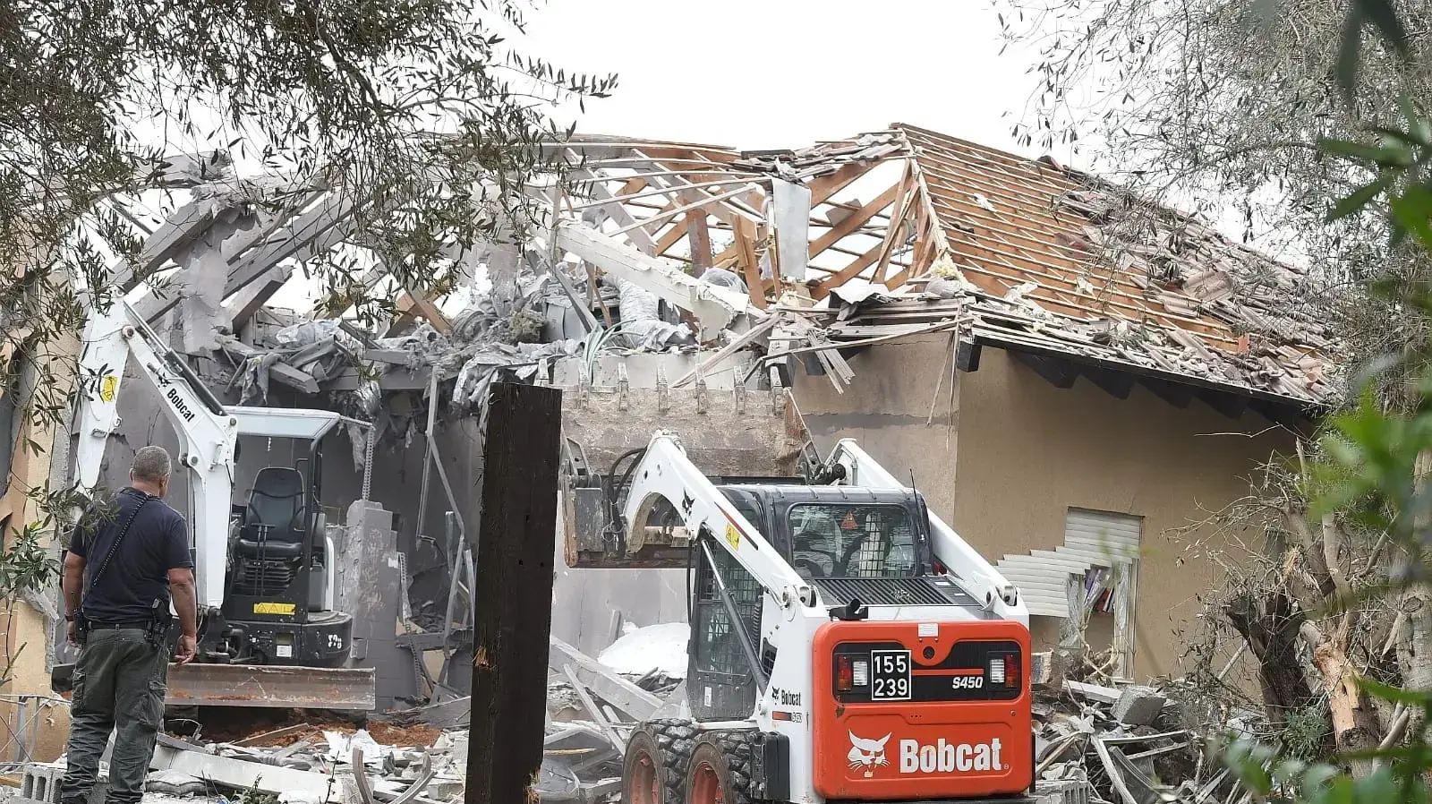 פגיעה ישירה של רקטה בקיבוץ משמרת, 25 במרץ 2019 פגיעה ישירה של רקטה בקיבוץ משמרת, 25 במרץ 2019
