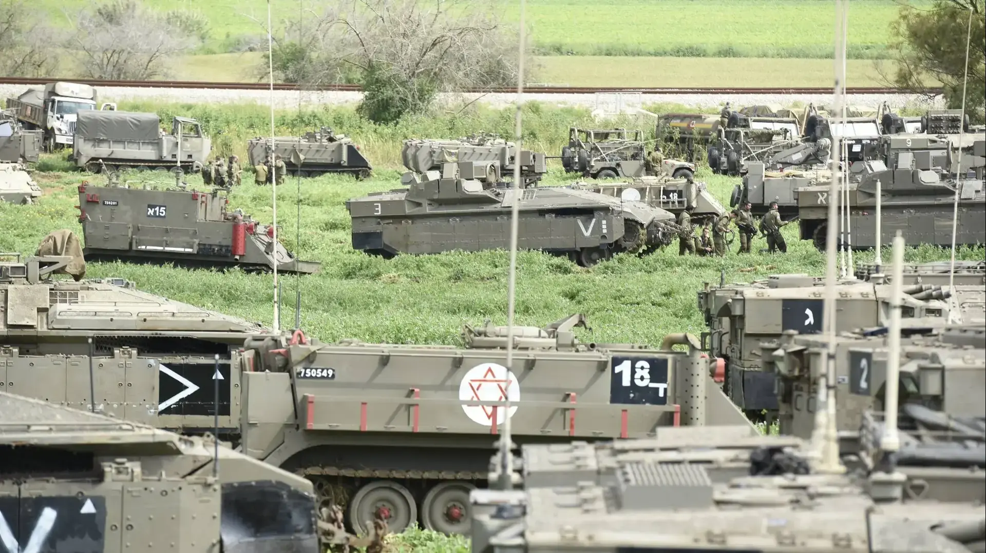 פריסת טנקים בגבול עזה 26 במרץ 2019 פריסת טנקים בגבול עזה 26 במרץ 2019