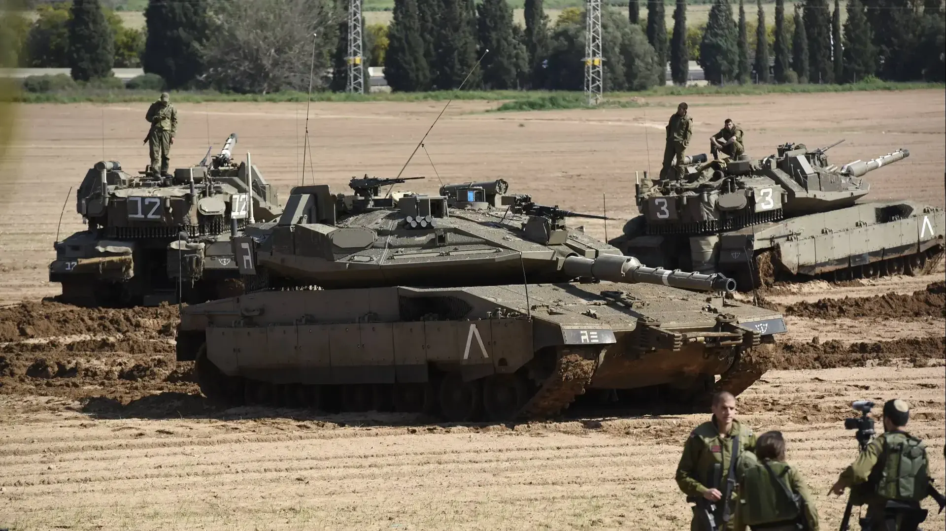 פריסת טנקים בגבול עזה 26 במרץ 2019 פריסת טנקים בגבול עזה 26 במרץ 2019