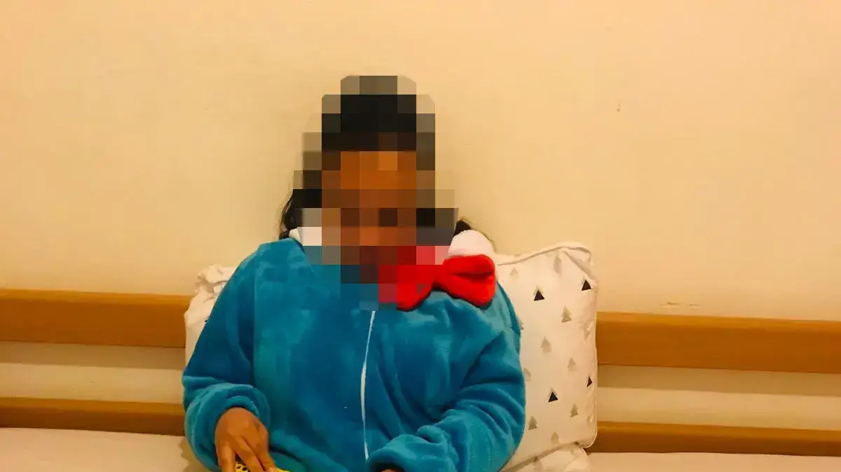 התעללות של מטפלת בנערה עם שיתוק מוחין