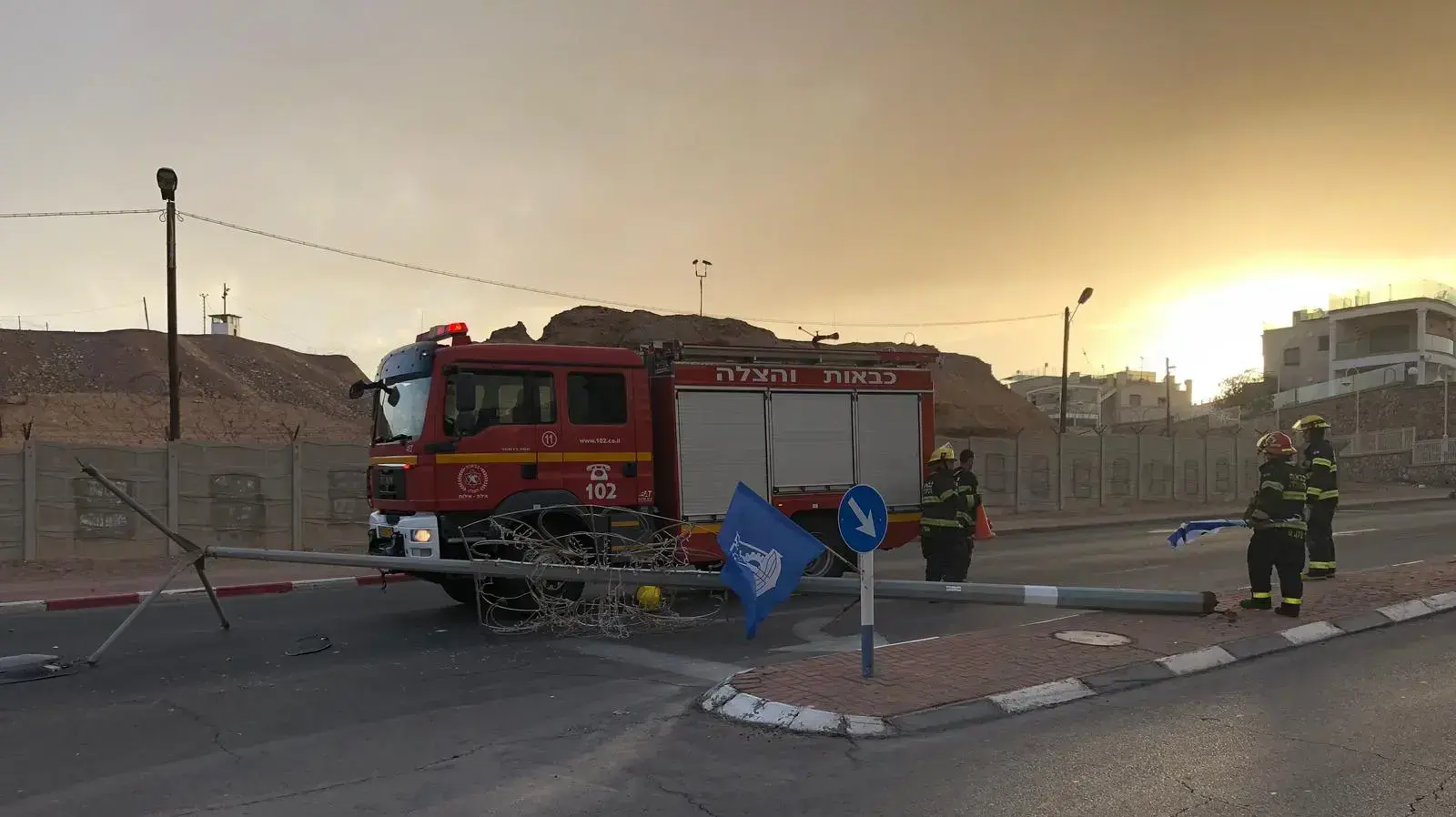 עמוד חשמל שקרס באילת 30 במרץ 2019 עמוד חשמל שקרס באילת 30 במרץ 2019