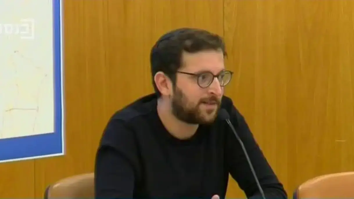 יונתן אוריך בדיון בועדת הכנסת בעתירת כחול לבן בעניין הבוטים, השופט מלצר, 3 באפריל 2019 יונתן אוריך בדיון בועדת הכנסת בעתירת כחול לבן בעניין הבוטים, השופט מלצר, 3 באפריל 2019