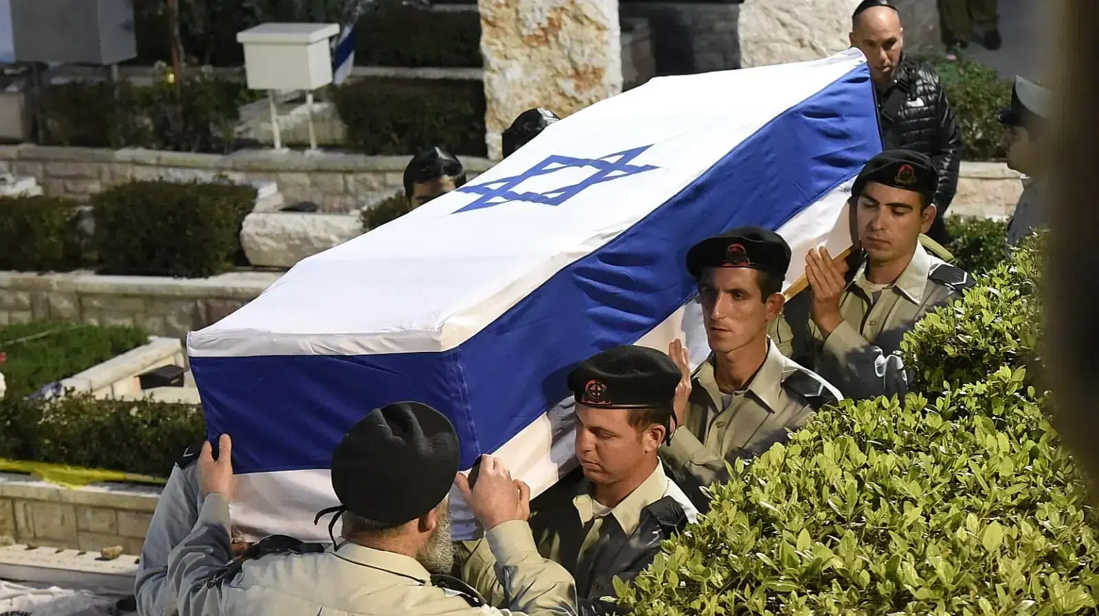 הלוויתו של זכריה באומל, הר הרצל, ירושלים 4 באפריל 2019 הלוויתו של זכריה באומל, הר הרצל, ירושלים 4 באפריל 2019