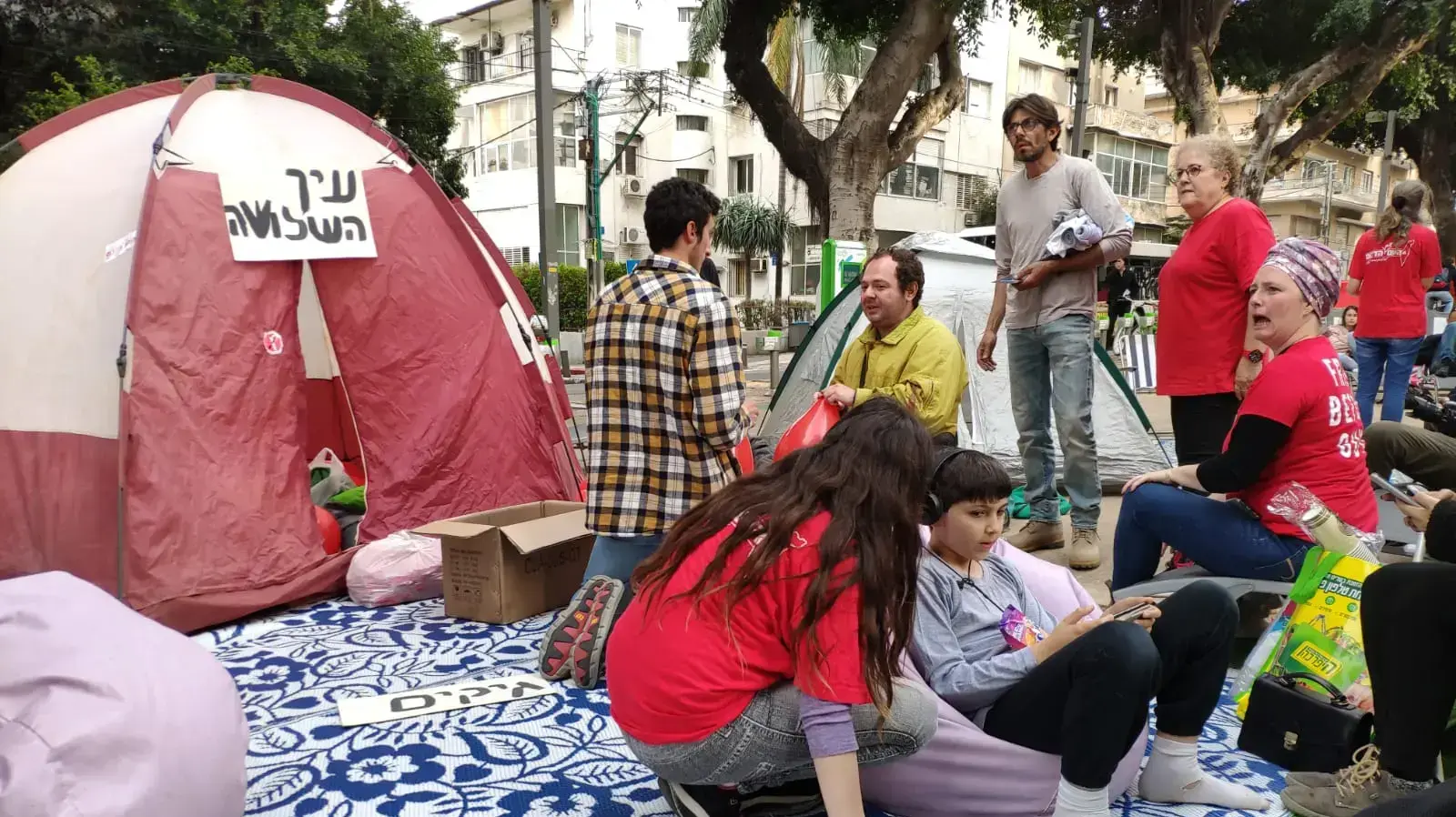 מחאת תושבי הדרום בשדרות רוטשילד, ת"א 4 באפריל 2019 מחאת תושבי הדרום בשדרות רוטשילד, ת"א 4 באפריל 2019