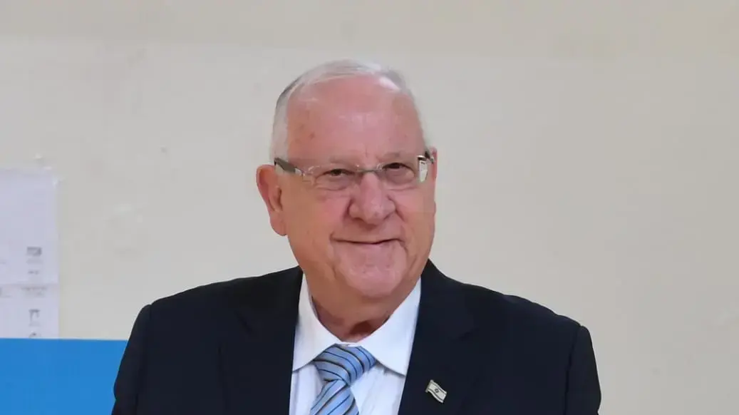 נשיא המדינה ראובן ריבלין מצביע בירושלים, 9 באפריל 2019 נשיא המדינה ראובן ריבלין מצביע בירושלים, 9 באפריל 2019