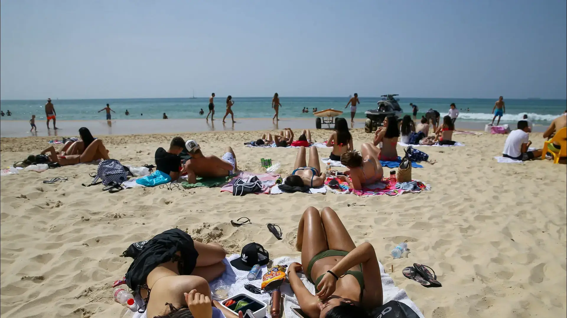 מתרחצים ביום הבחירות, תל אביב, 9 באפריל 2019 מתרחצים ביום הבחירות, תל אביב, 9 באפריל 2019