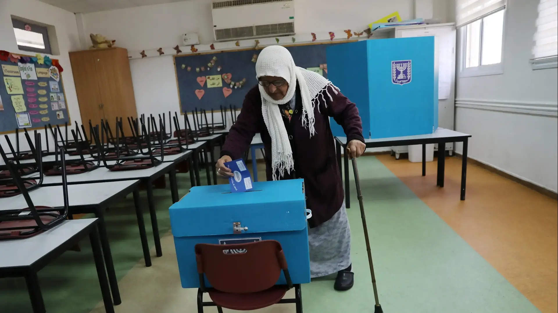 מצביעים בבחירות לכנסת ה-21 בחיפה, 9 באפריל 2019 מצביעים בבחירות לכנסת ה-21 בחיפה, 9 באפריל 2019
