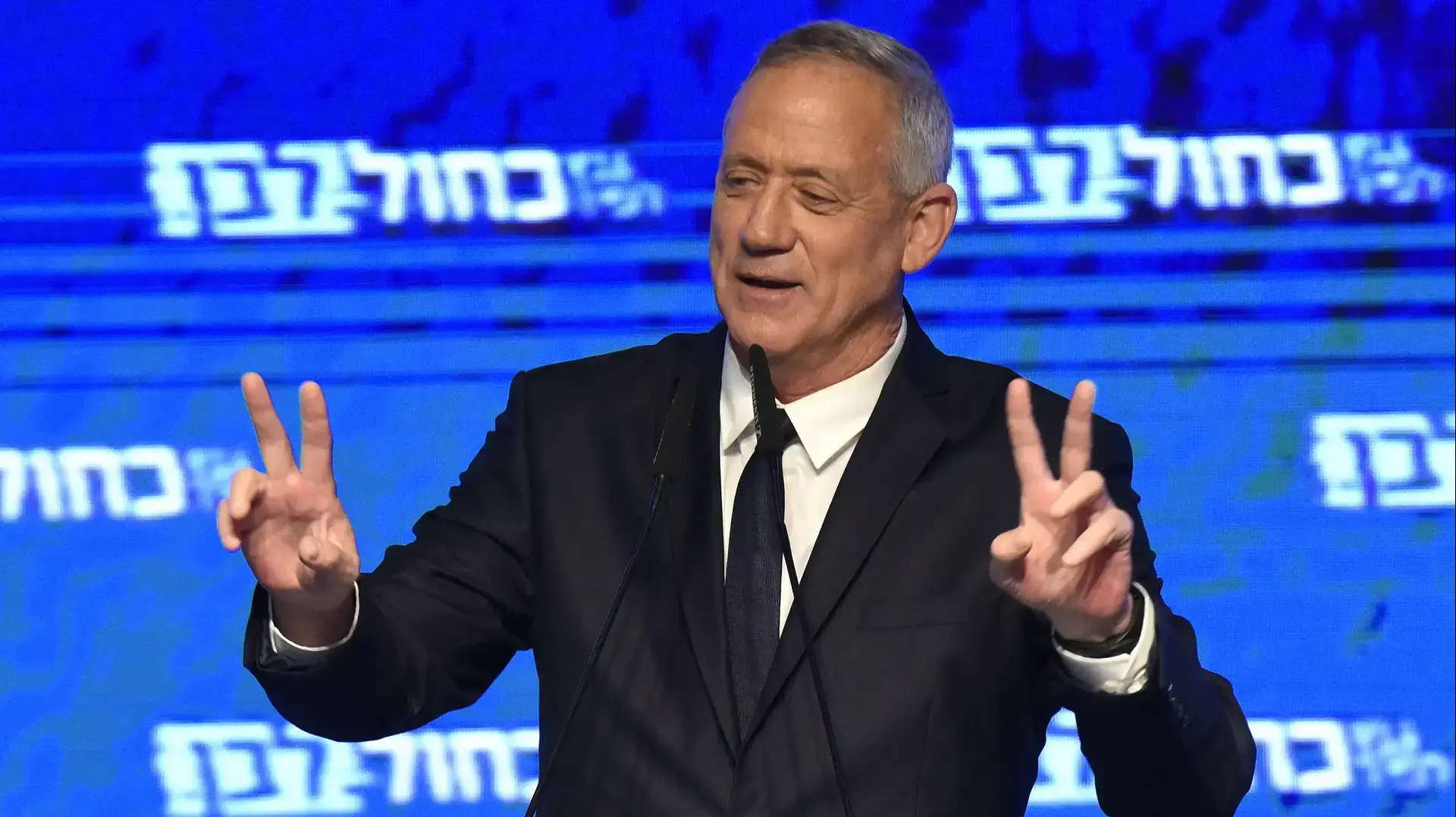 יו"ר כחול לבן, בני גנץ בחגיגות תוצאות המדגם במטה כחול לבן, 9 באפריל 2019 יו"ר כחול לבן, בני גנץ בחגיגות תוצאות המדגם במטה כחול לבן, 9 באפריל 2019