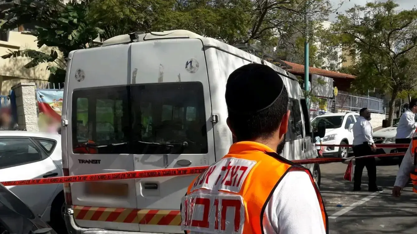 ילדה בת חמש נפצעה אנוש מפגיעת רכב באלעד, 10 באפריל 2019 ילדה בת חמש נפצעה אנוש מפגיעת רכב באלעד, 10 באפריל 2019