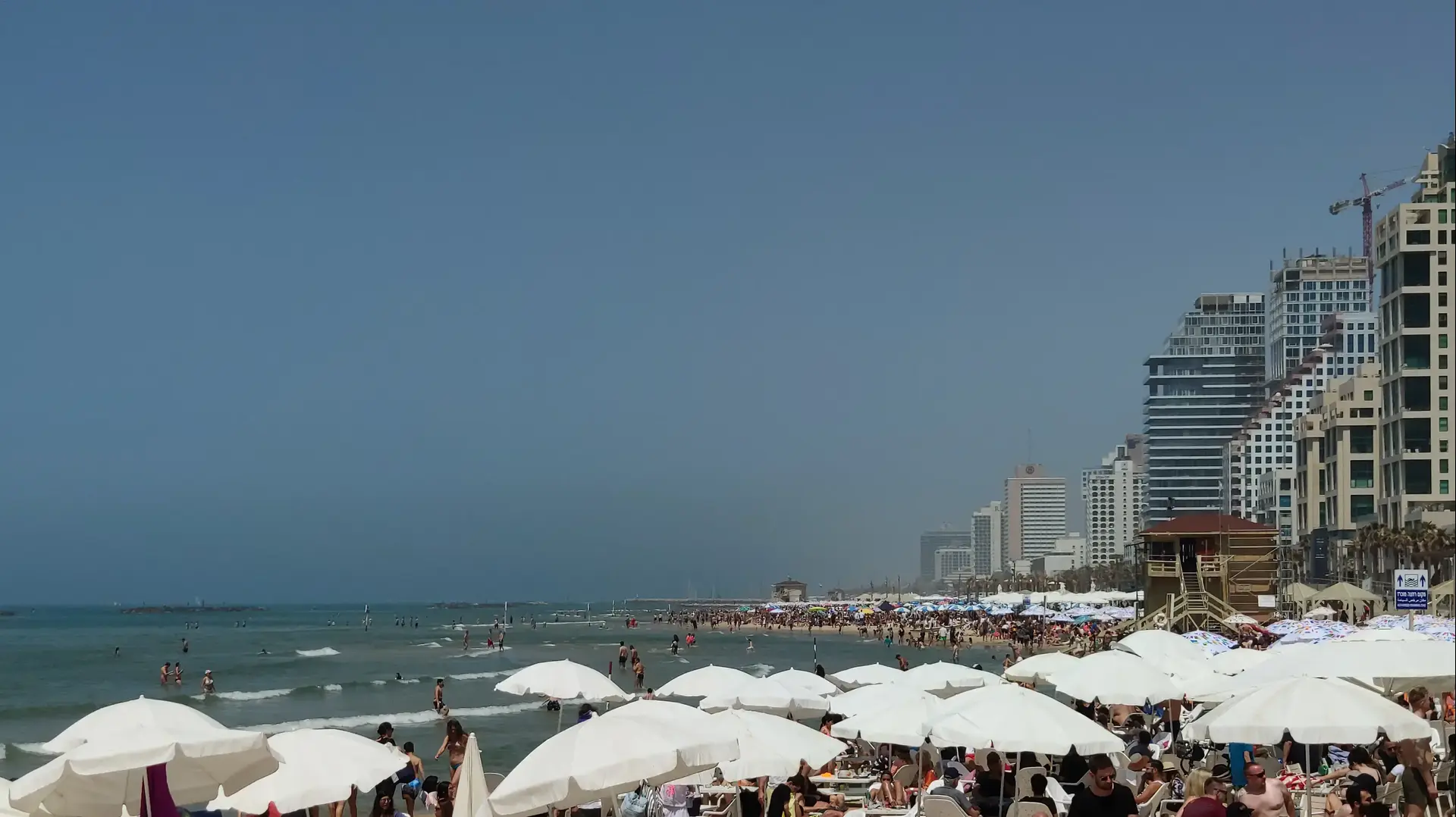 חוף ים בתל אביב, 13 באפריל 2019 חוף ים בתל אביב, 13 באפריל 2019