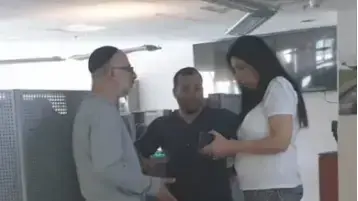יו"ר ועד עובדי הרכבת, גילה אדרעי בפיקוד הרכבות הארצי בחיפה 12 באפריל 2019 יו"ר ועד עובדי הרכבת, גילה אדרעי בפיקוד הרכבות הארצי בחיפה 12 באפריל 2019