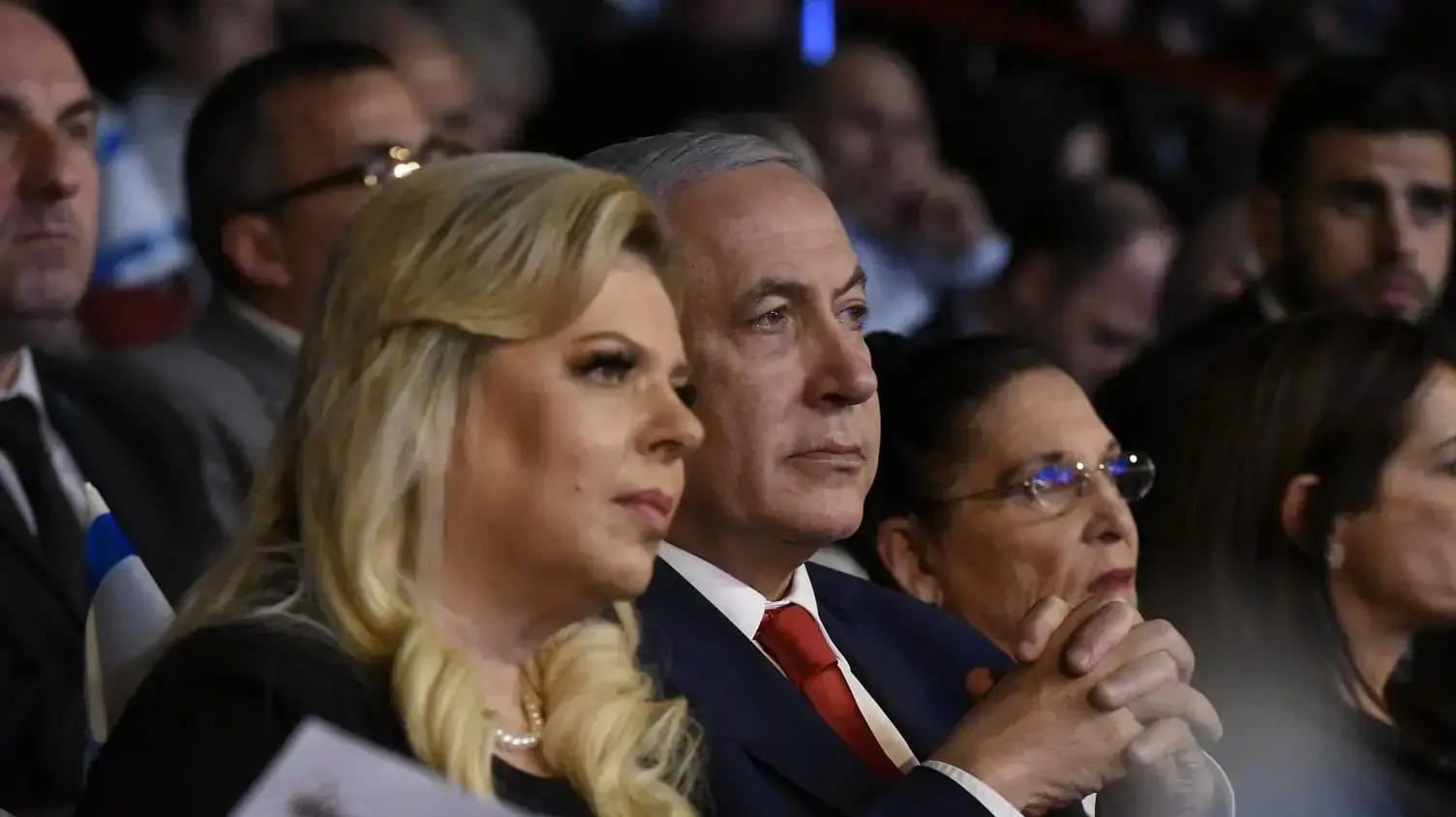 ראש הממשלה, בנימין נתניהו ורעייתו שרה נתניהו במהלך אירוע הנצחה למשפחות השכולות, בנייני האומה, ירושלים 14 באפריל 2019 ראש הממשלה, בנימין נתניהו ורעייתו שרה נתניהו במהלך אירוע הנצחה למשפחות השכולות, בנייני האומה, ירושלים 14 באפריל 2019