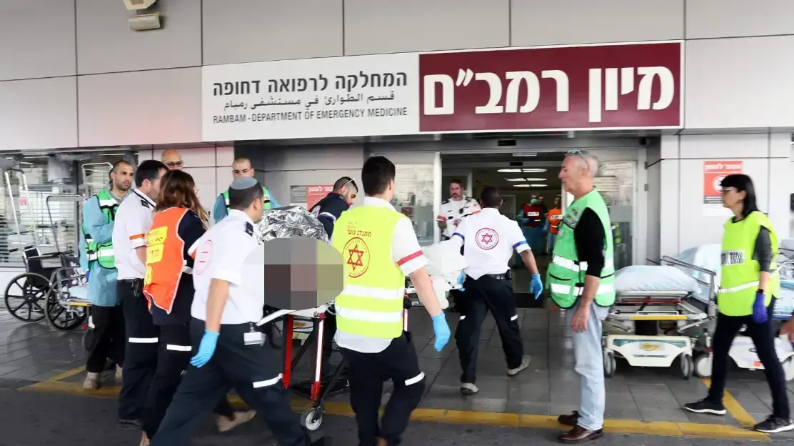 הגעת הפצועים מהשריפה ברחוב אבן גבירול בחיפה לבית החולים רמב"ם, 15 באפריל 2019 הגעת הפצועים מהשריפה ברחוב אבן גבירול בחיפה לבית החולים רמב"ם, 15 באפריל 2019