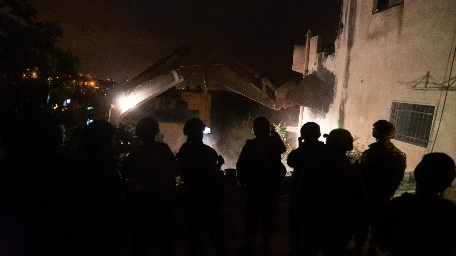 חיסול ביתו של המחבל צאלח ברגותי בכפר כובר, שביצע יחד עם אחיו את פיגוע הירי סמוך ליישוב עפרה חיסול ביתו של המחבל צאלח ברגותי בכפר כובר, שביצע יחד עם אחיו את פיגוע הירי סמוך ליישוב עפרה