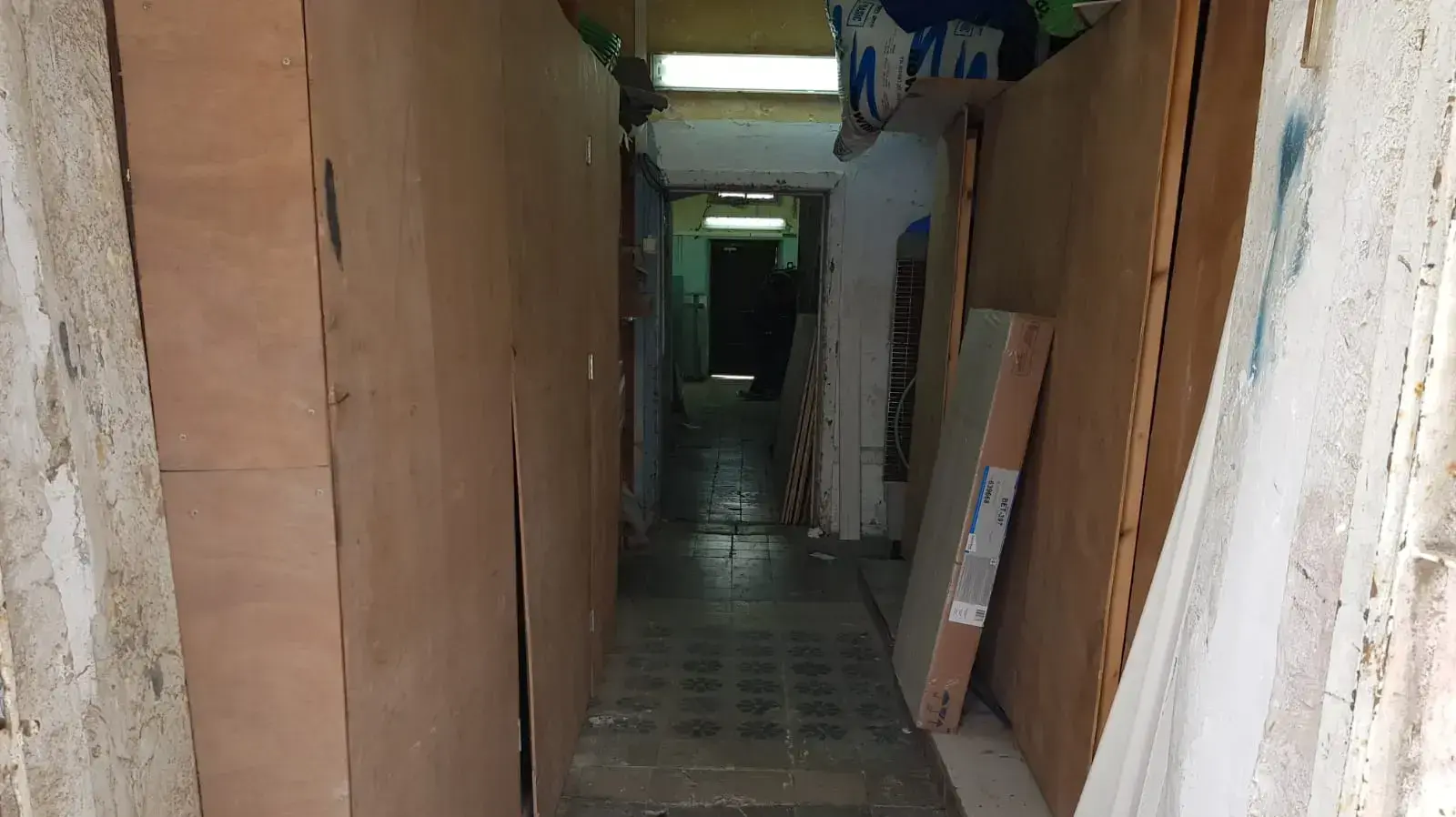 בית ורטן"; ביתו של הרופא הראשון שפעל בין ירושלים לביירות. בית בן 160 שנה שנמצא במתחם המחוז הצפוני של המשטרה ונמצא בסכנת התפוררות בית ורטן"; ביתו של הרופא הראשון שפעל בין ירושלים לביירות. בית בן 160 שנה שנמצא במתחם המחוז הצפוני של המשטרה ונמצא בסכנת התפוררות