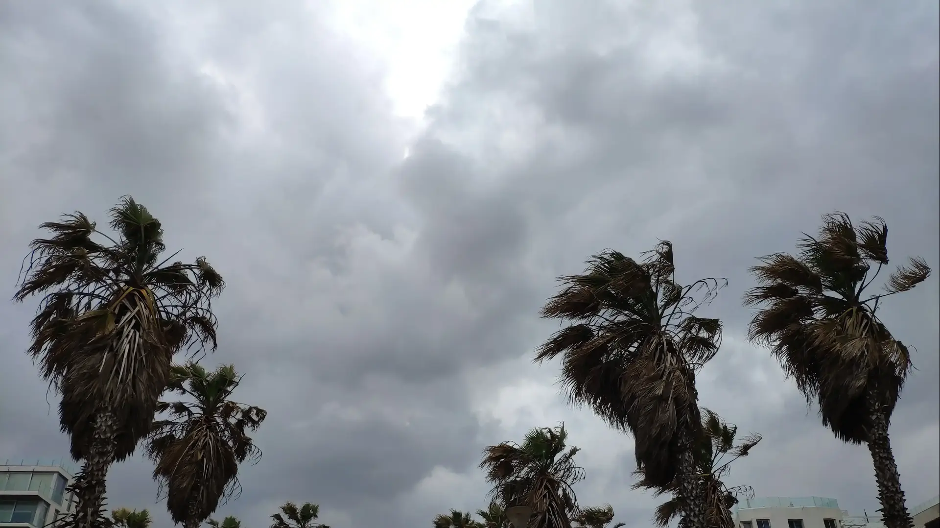 מזג אויר מעונן בגוש דן, 21 באפריל 2019 מזג אויר מעונן בגוש דן, 21 באפריל 2019