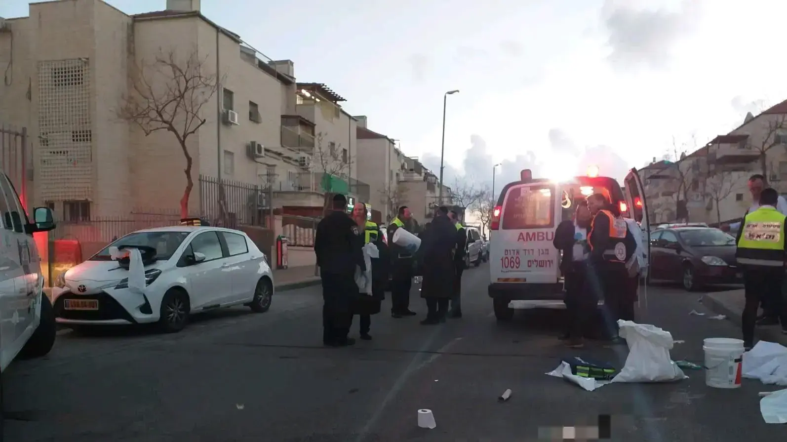זירת תאונה בביתר עילית בה נהרג ילד בן 3, 22 באפריל 2019 זירת תאונה בביתר עילית בה נהרג ילד בן 3, 22 באפריל 2019