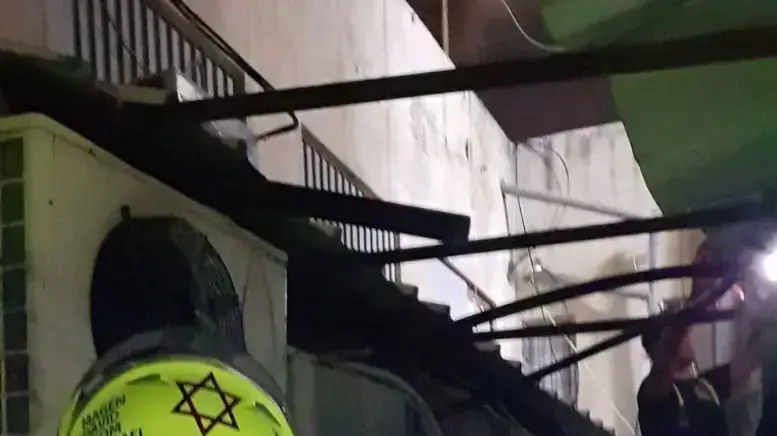 זירת הדקירה ברחוב נווה שאנן בתל אביב זירת הדקירה ברחוב נווה שאנן בתל אביב