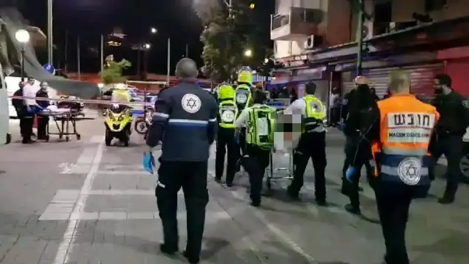 זירת הדקירה ברחוב נווה שאנן בתל אביב זירת הדקירה ברחוב נווה שאנן בתל אביב
