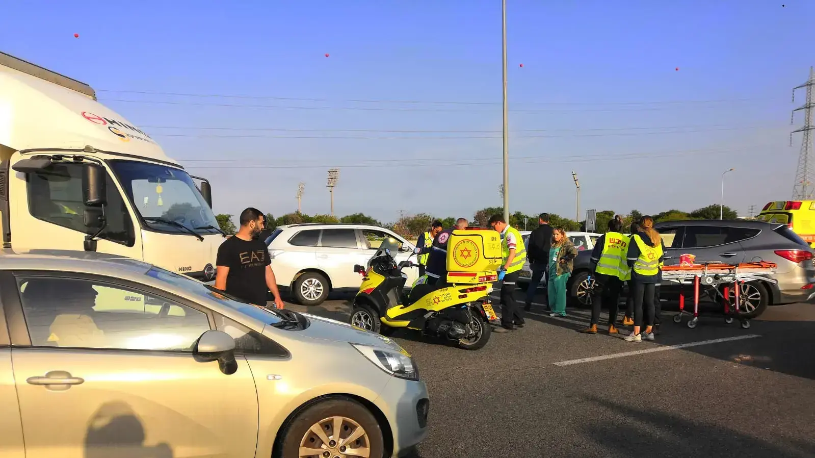 רוכב אופנוע נהרג בתאונת דרכים בין אופנוע לרכב בכביש431 דרומית למחלף מבוא איילון, 22 באפריל 2019 רוכב אופנוע נהרג בתאונת דרכים בין אופנוע לרכב בכביש431 דרומית למחלף מבוא איילון, 22 באפריל 2019