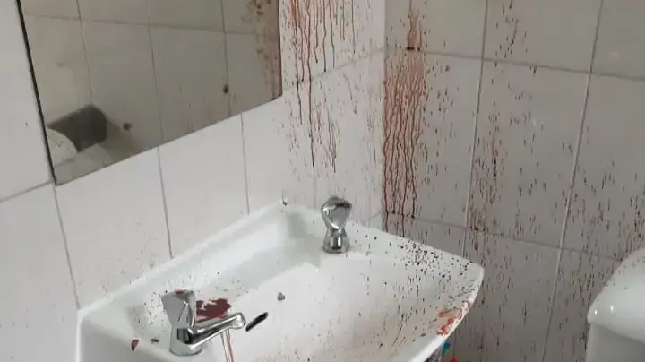 שליח חב"ד בניירובי בירת קניה הרב שמואל נוטיק ואשתו חיה עברו שוד אלים ומזויין בבית חב"ד בעיר במהלכו הוכו קשות ונפצעו, 24 באפריל 2019 שליח חב"ד בניירובי בירת קניה הרב שמואל נוטיק ואשתו חיה עברו שוד אלים ומזויין בבית חב"ד בעיר במהלכו הוכו קשות ונפצעו, 24 באפריל 2019
