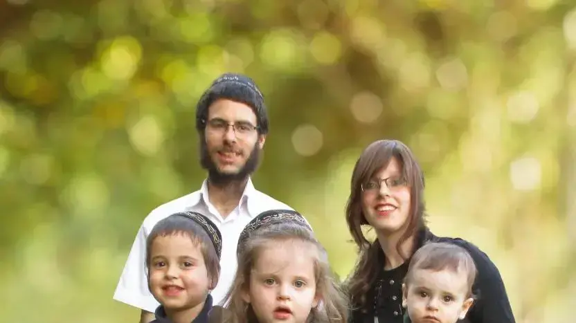 שליח חב"ד בניירובי בירת קניה הרב שמואל נוטיק ואשתו חיה עברו שוד אלים ומזויין בבית חב"ד בעיר במהלכו הוכו קשות ונפצעו, 24 באפריל 2019 שליח חב"ד בניירובי בירת קניה הרב שמואל נוטיק ואשתו חיה עברו שוד אלים ומזויין בבית חב"ד בעיר במהלכו הוכו קשות ונפצעו, 24 באפריל 2019