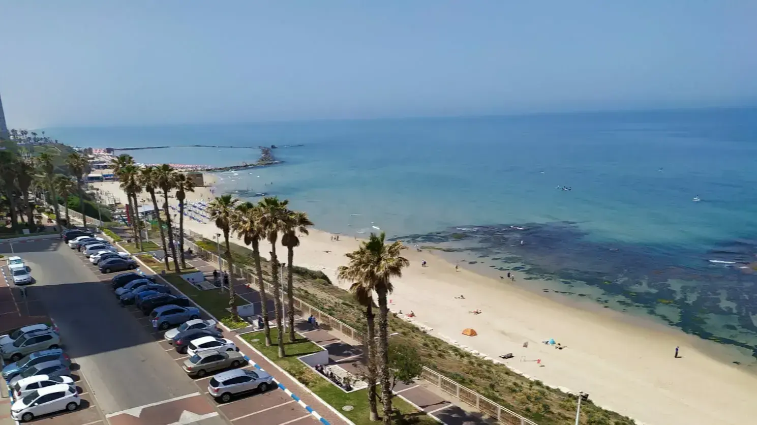 חוף בת ים חג פסח השני חוף בת ים חג פסח השני
