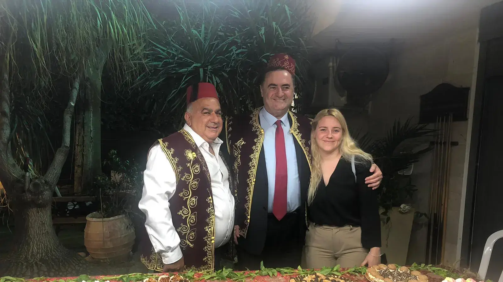 השר ישראל כץ פתח את חגיגות המימונה יחד עם בתו מור אצל משפחת מזרחי בתל אביב 27 באפריל 2019 השר ישראל כץ פתח את חגיגות המימונה יחד עם בתו מור אצל משפחת מזרחי בתל אביב 27 באפריל 2019